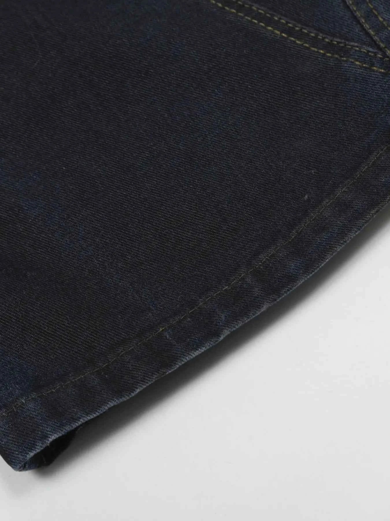 Men's Gradient Curved Jeans with Seam Detail